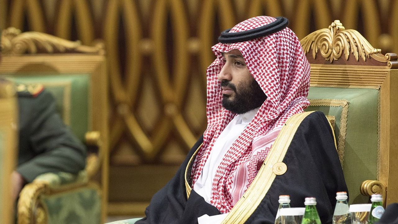 L'Arabie saoudite, menée par le prince héritier Mohammed ben Salmane, lance une guerre des prix en réponse au refus de la Russie de réduire sa production.
