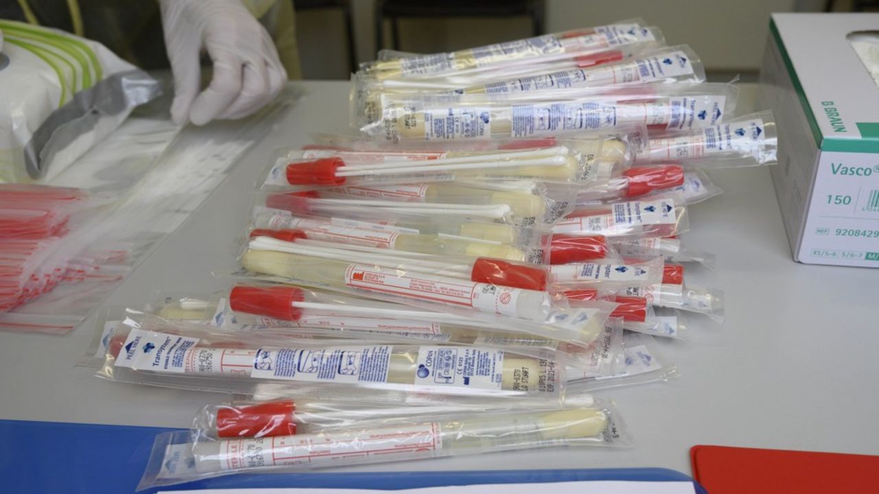 Des kits de test diagnostique du SARS-CoV-2, le nouveau coronavirus responsable de l'épidémie de Covid-19.