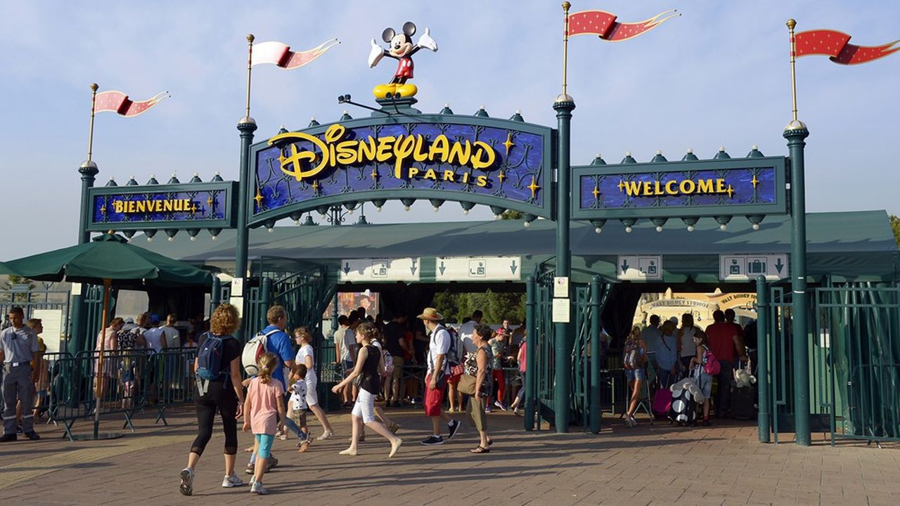 Disneyland Paris ne sait pas encore s'il pourra rouvrir ses portes à l'arrivée des beaux jours. La fermeture est pour l'instant programmée jusqu'à fin mars.
