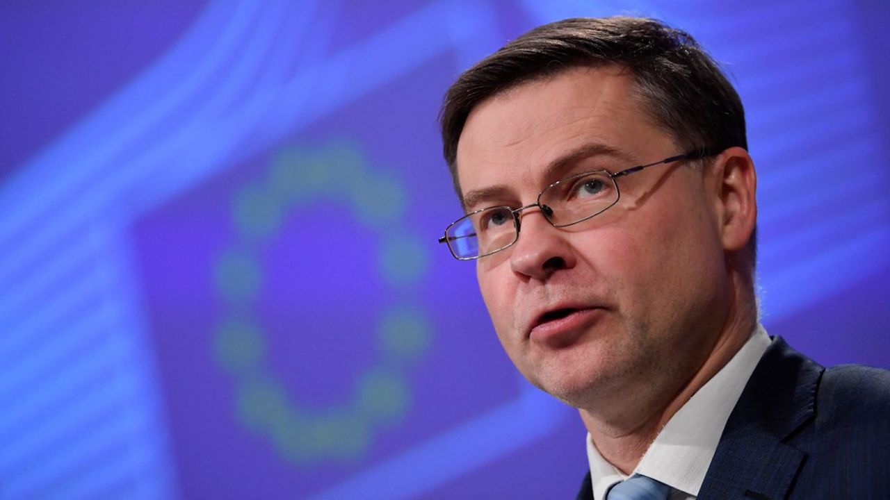 Le vice-président exécutif de la Commission européenne, Valdis Dombrovskis, en charge des Affaires économiques et financières, a soutenu la suspension du pacte de stabilité.