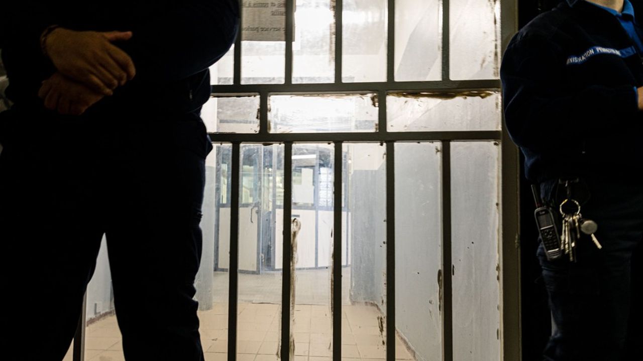 Les prisons françaises comptent plus de 70.000 détenus.