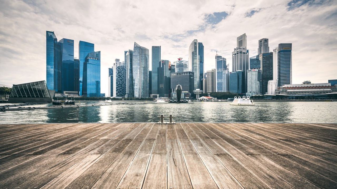 Par rapport au trimestre précédent, l'économie singapourienne s'est réduite de 10,6 %, d'après les chiffres avancés ce jeudi par le ministère du Commerce.