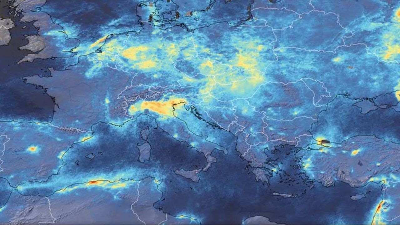 Les premières cartes tirées des données satellitaires du réseau Copernicus, diffusées vendredi par l'Agence spatiale européenne, montrent une chute spectaculaire de la pollution au dioxyde d'azote au-dessus des grandes métropoles européennes, notamment à Paris, Rome et Madrid.