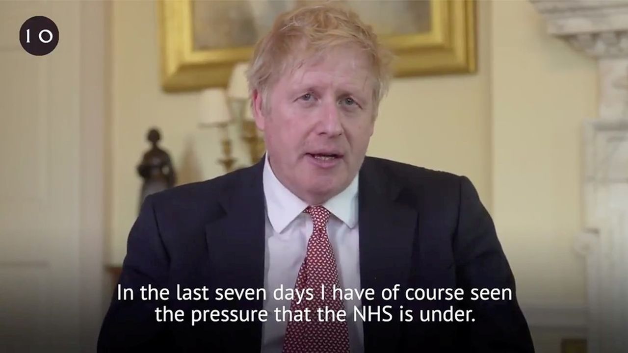 « It could have gone either way » (« Cela aurait pu tourner dans un sens comme dans l'autre »), a reconnu Boris Johnson dans un message vidéo filmé ce week-end, après sa sortie de l'hôpital.