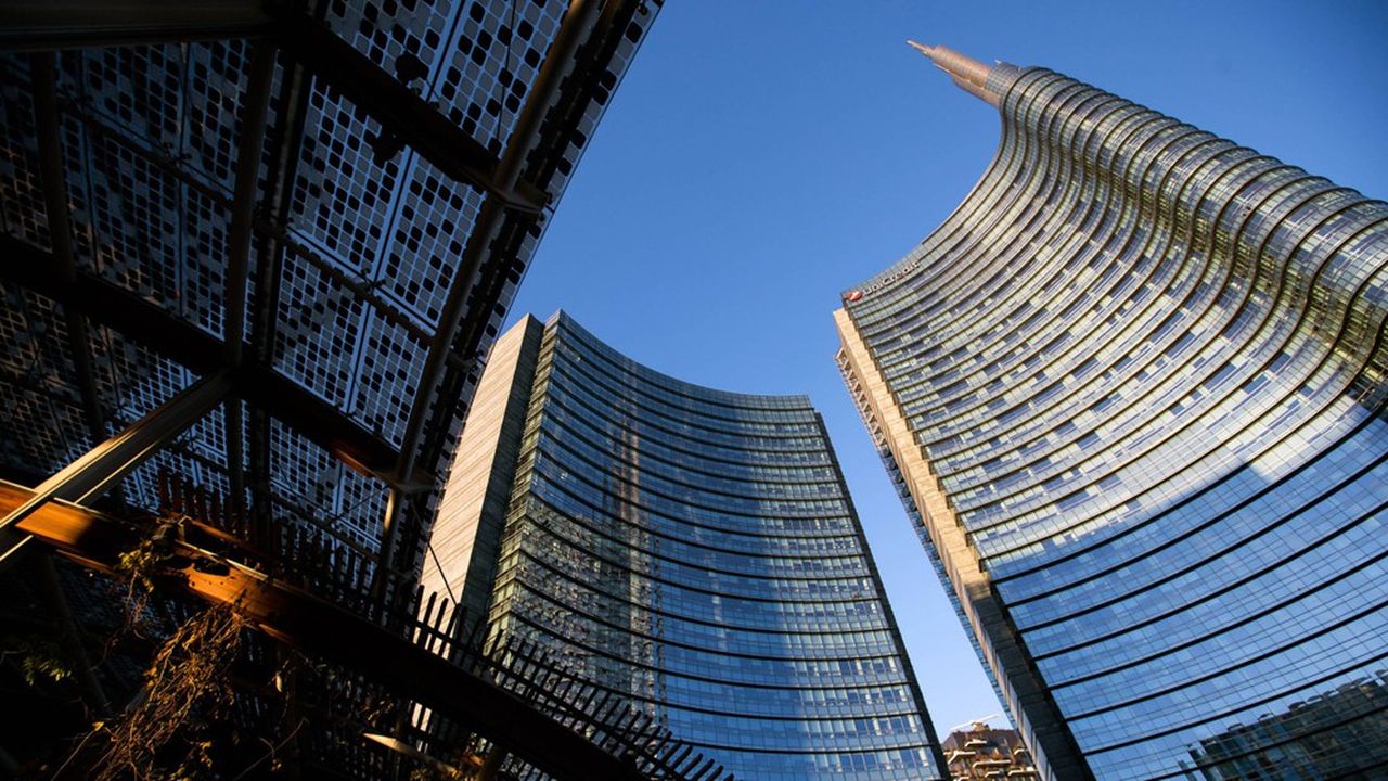 L'italien Unicredit va passer 900 millions d'euros de provisions dans ses comptes au premier trimestre pour faire face aux difficultés rencontrées par ses clients.