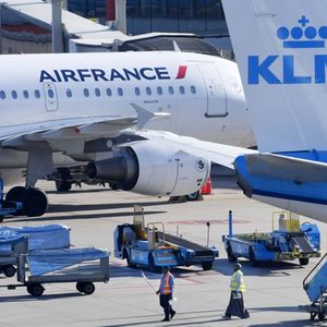Air France-KLM est le premier grand groupe de transport aérien en Europe à bénéficier d'une aide d'Etat massive.