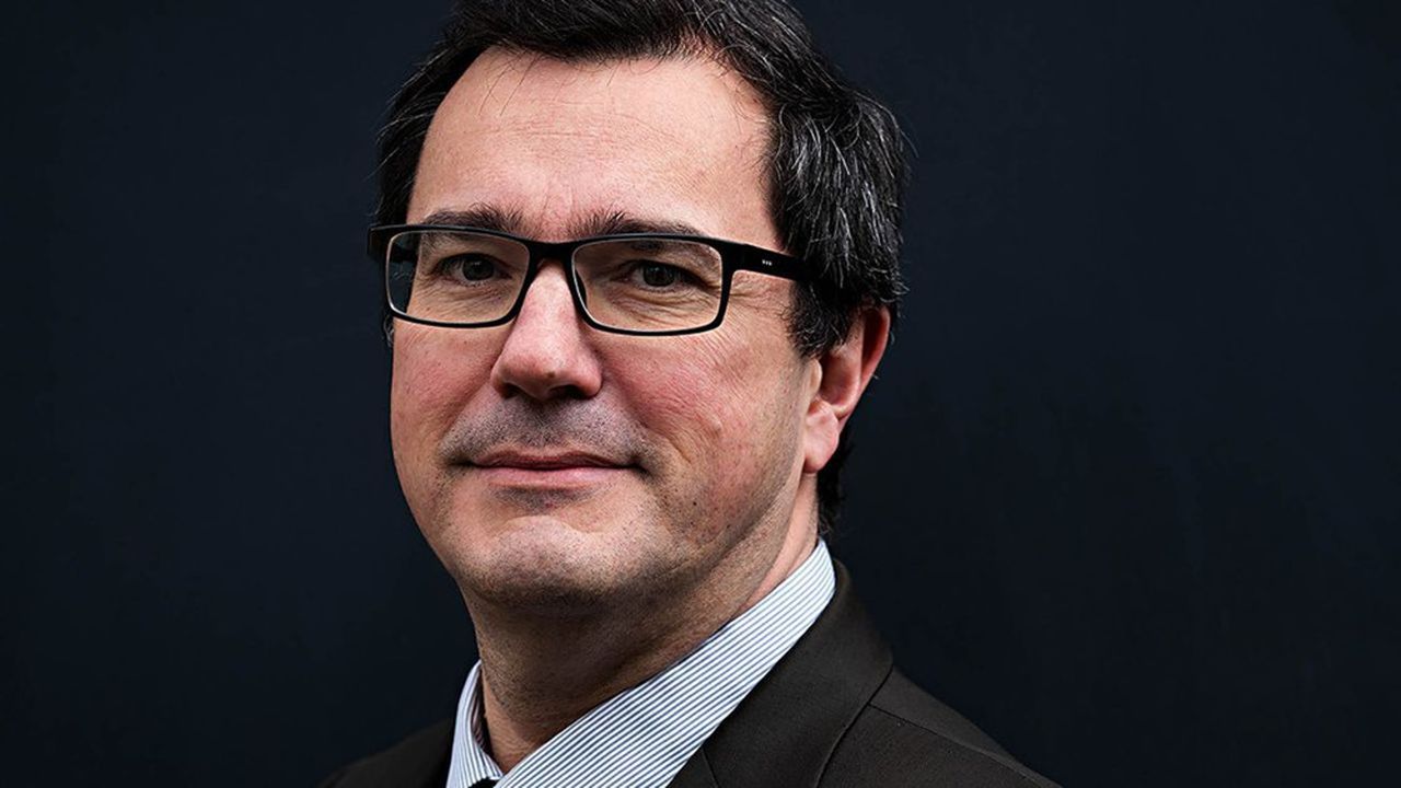 Politologue, Olivier Rouquan est chercheur associé au Cersa, le Centre d'études et de recherches de sciences administratives et politiques (Université Paris-2).