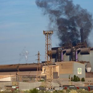 L'usine d'ArcelorMittal de Fos-sur-Mer emploie 2.500 salariés et fait travailler 1.500 sous traitants dans la région.