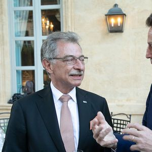 Geoffroy Roux de Bézieux, le président du Medef (à droite sur la photo), et Dieter Kempf, son homologue du BDI (à gauche), sont tombés d'accord pour demander un assouplissement des règles sur les aides d'Etat.
