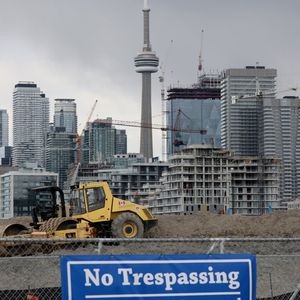Le quartier de Quayside, une friche industrielle à quelques kilomètres du centre de Toronto, devait préfigurer les ambitions de Google dans l'urbanisme. Son avenir est désormais en suspens.