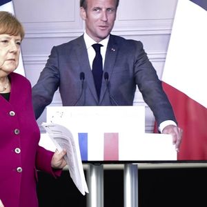 A défaut de rencontre physique, Angela Merkel et Emmanuel Macron tiennent leur réunion par visioconférence ce lundi.