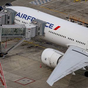Pour le seul mois d'avril, Air France a dû annuler 97 % de son programme, soit quelque 30.000 vols.