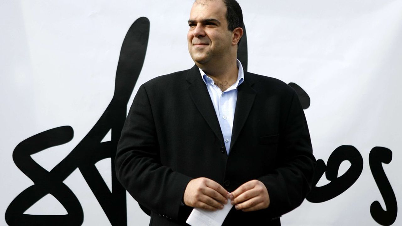 Stelios Haji-Ioannou, fondateur d'easyJet, détient 11,7 % des parts de la compagnie aérienne et même 34 % avec le reste de sa famille