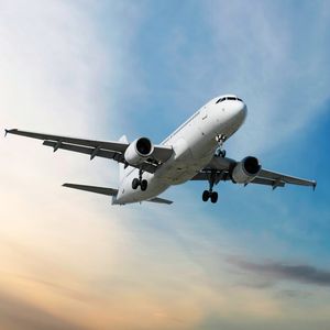 Il sera possible de partir en vacances en avion cet été, même si le choix de vols et de destinations sera encore limité.