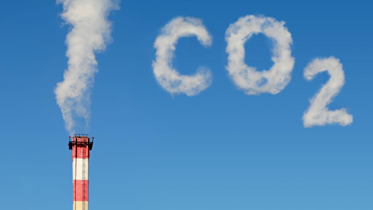 Кислород метан сернистый газ. Co2 углекислый ГАЗ. Выбросы со2 углекислого газа. Углекислый ГАЗ выбросы в атмосферу. Выбросы диоксида углерода.