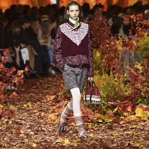 Fashion Week Hiver 2017 : l’uniforme de Moncler Gamme Rouge