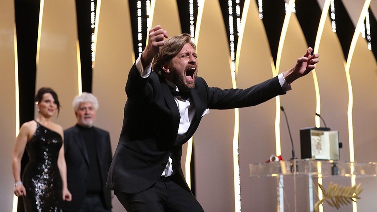 "The Square" du réalisateur suédois Ruben Östlund, qui raconte la vie du conservateur d'un musée d'art contemporain, a remporté dimanche la Palme d'or du Festival du cinéma de Cannes.