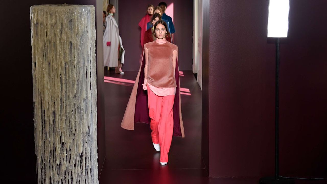 Fashion Week Haute Couture Hiver 2017-2018 : l’évidente modernité de Valentino