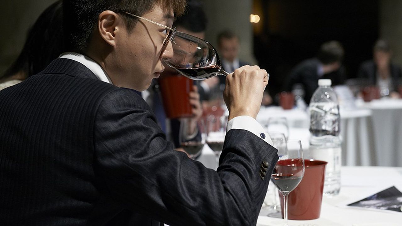 Près de 60 clubs oenologiques d'universités et grandes écoles du monde entier se sont affrontées dans différentes épreuves autour du vin.