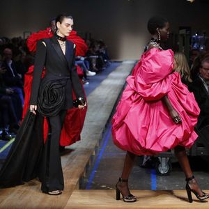 Fashion Week Automne-Hiver 2019 : le chic anglais d'Alexander McQueen