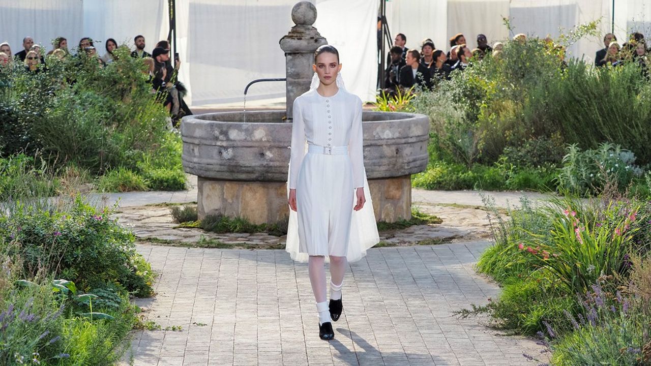 Fashion Week Haute Couture Printemps-Eté 2020 : l'élégance épurée de Chanel