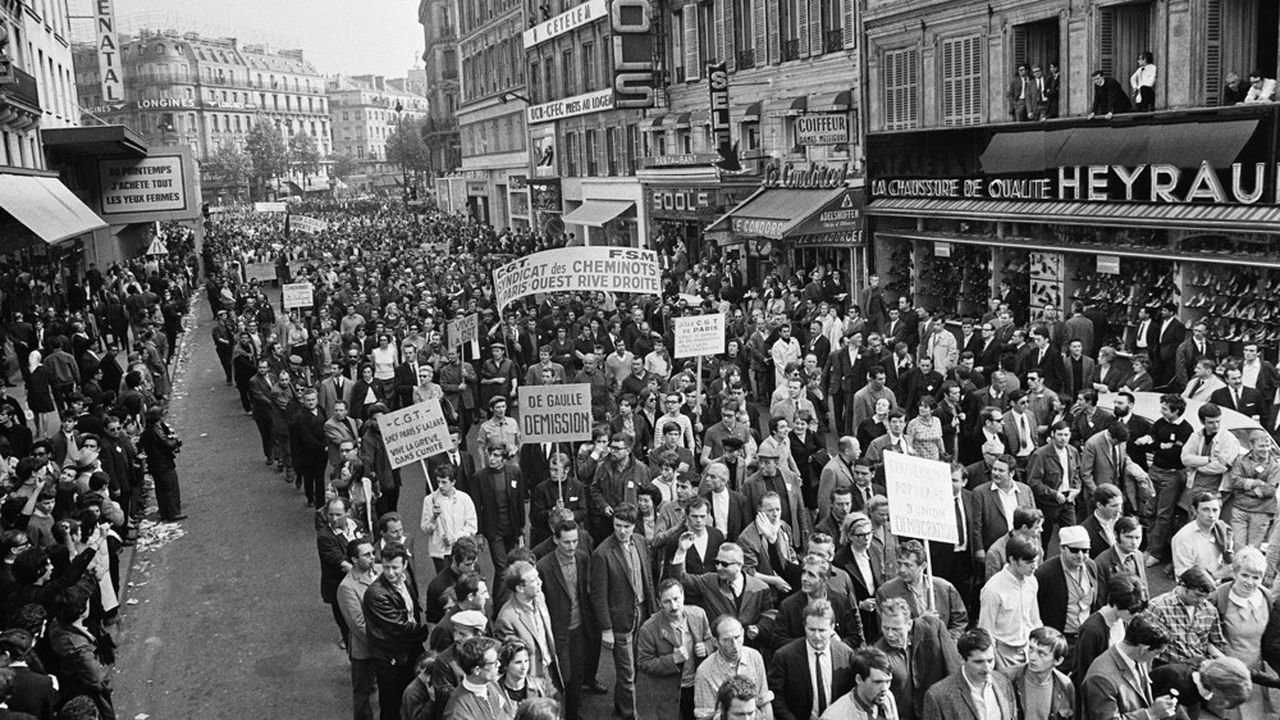 Défilé de manifestants le 13 mai 1968, à Paris.