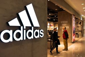 Adidas s'est engagé à augmenter le nombre d'employés noirs et à investir 120 millions de dollars dans des causes de justice raciale aux Etats-Unis.