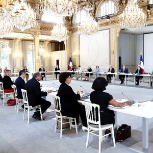 Le premier Conseil des ministres du gouvernement Castex s'est tenu ce mardi après-midi dans la salle des fêtes de l'Elysée.