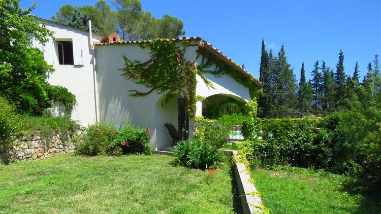 La maison de la semaine : une villa noyée dans la verdure près de Grasse 2