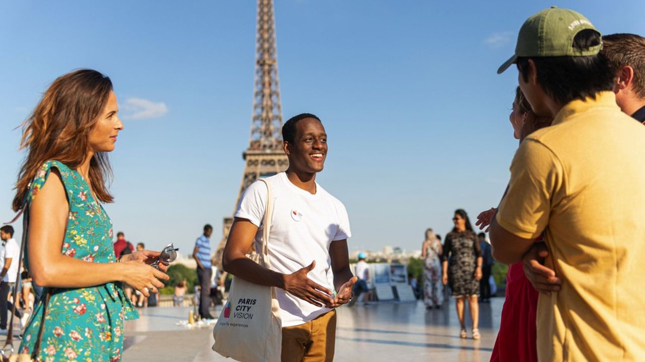 Paris Experience Group réalise 70 millions d'euros de chiffre d'affaires avec plus d'un million de clients. C'est un leader de l'accueil touristique avec ses bus et ses croisières gourmandes sur la Seine.