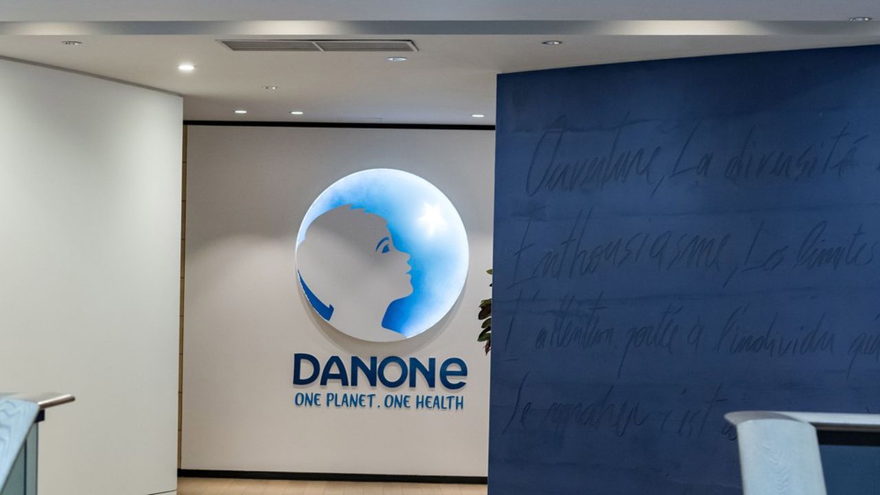 Les salariés participant aux formations « resteront salariés de Danone pendant toute la durée du programme et conserveront leurs avantages », précise le groupe.