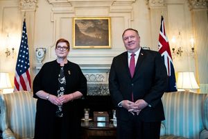 Le secrétaire d'Etat Mike Pompeo a rencontré la ministre des Affaires étrangères australienne Marise Payne au département d'Etat à Washington, le 27 juillet.