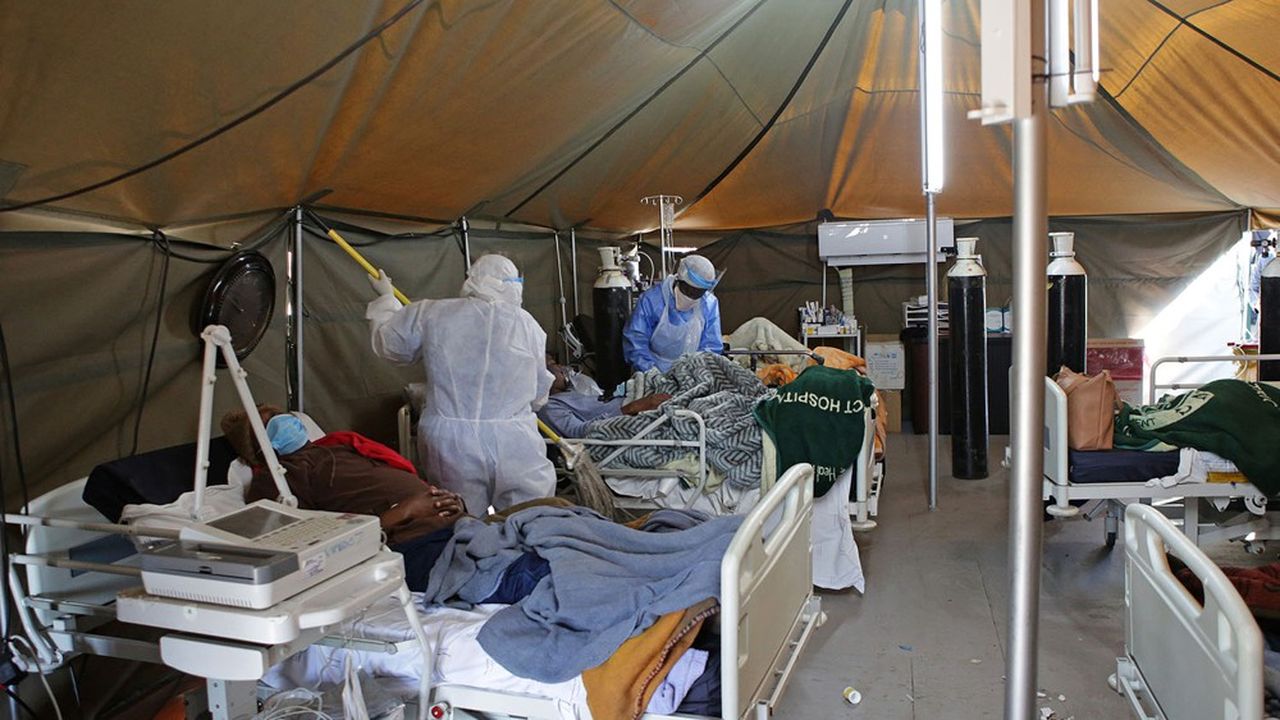 Le personnel soignant dénonce depuis le début de la crise le manque d'équipement. Ici, un service dédié au Covid dans l'hôpital du district de Tshwane à Pretoria.