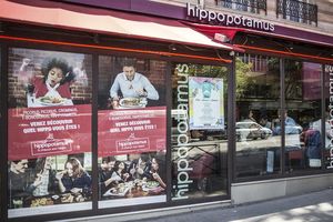 Le chiffre d'affaires de Groupe Flo, exploitant de grandes brasseries à Paris et de la chaîne Hippopotamus, a fondu de 54,5% au premier semestre.