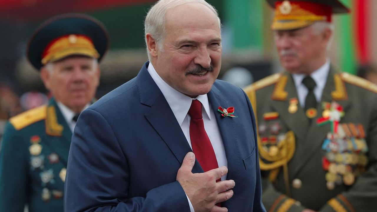 Le président biélorusse Alexandre Loukachenko en lice pour un sixième mandat.
