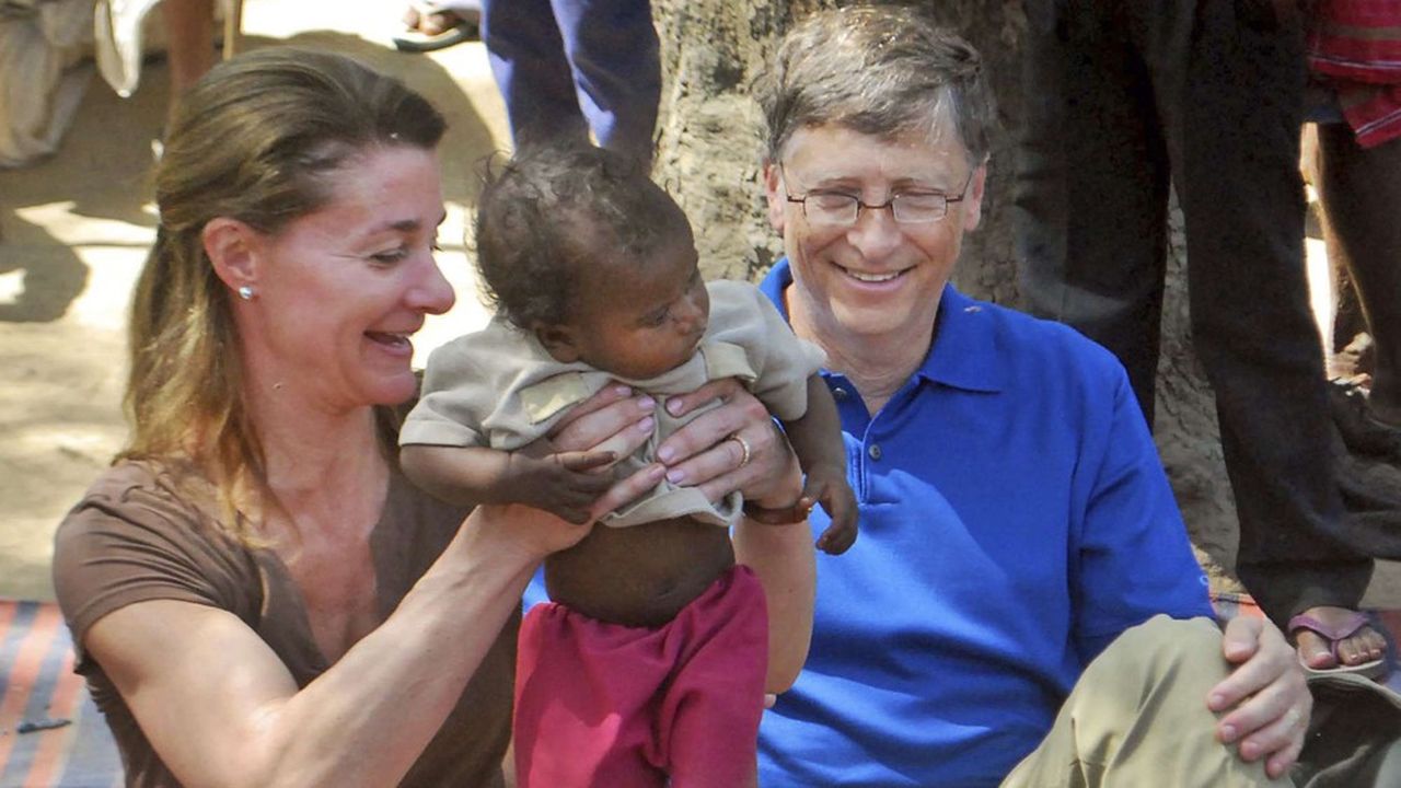 Melinda et Bill Gates dans le village de Jamsot en Inde, en 2013.