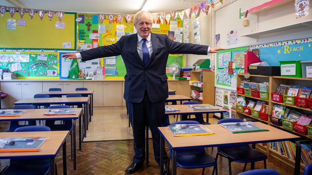 Le Premier ministre britannique, Boris Johnson, lors d'une visite d'école à Upminster, à Londres, le 10 août 2020.