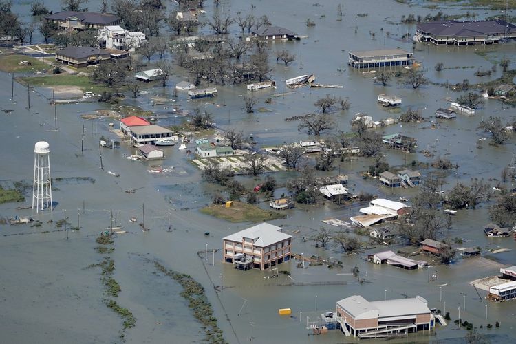 Ouragan Laura : des dégâts considérables mais moins que redoutés