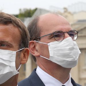 La cote de confiance d'Emmanuel Macron et de son Premier ministre, Jean Castex, est sous triple pression du virus, de la crise économique et du dossier sécurité.