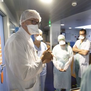 Santé publique France a fait état mardi de 7.852 nouvelles contaminations dues au coronavirus en 24 heures.