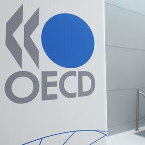 Pour l'OCDE, le PIB de la France devrait reculer de 9,5 % cette année avant de rebondir de 5,8 % en 2021.