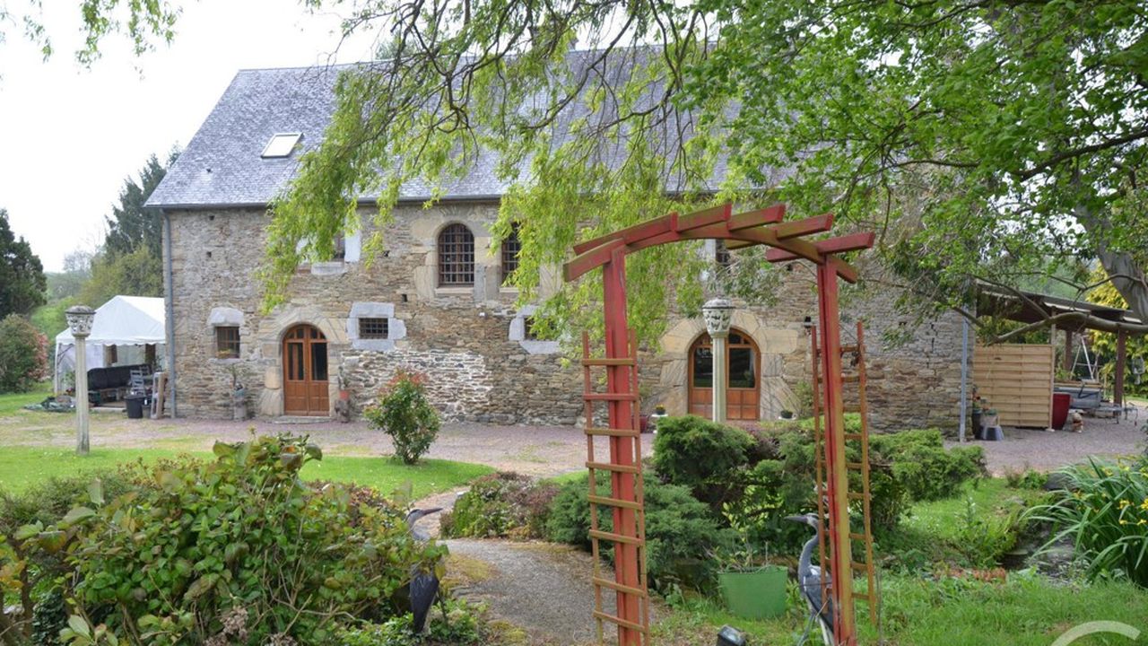 Une maison en pierre en Basse-Normandie