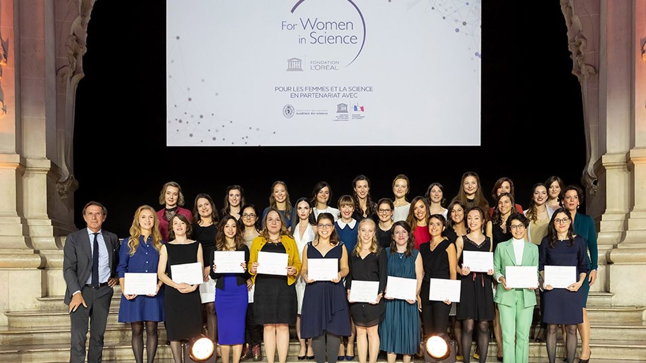 Trente jeunes femmes scientifiques ont reçu de la Fondation L'Oréal des bourses de recherche dont les montants oscillent entre 15.000 et 25.000 euros