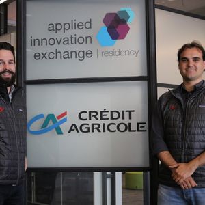 Raphaël Bord (à gauche) et Jonathan Cottrel (à droite) se sont immergés dix mois dans la Silicon Valley pour identifier les innovations pour le compte du Crédit Agricole.