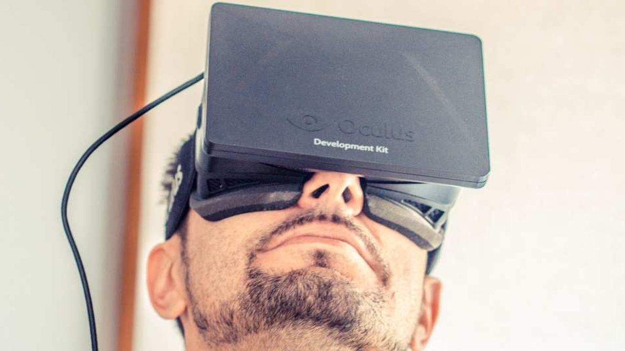 Le casque Oculus Rift permet d'immerger le collaborateur dans son travail.