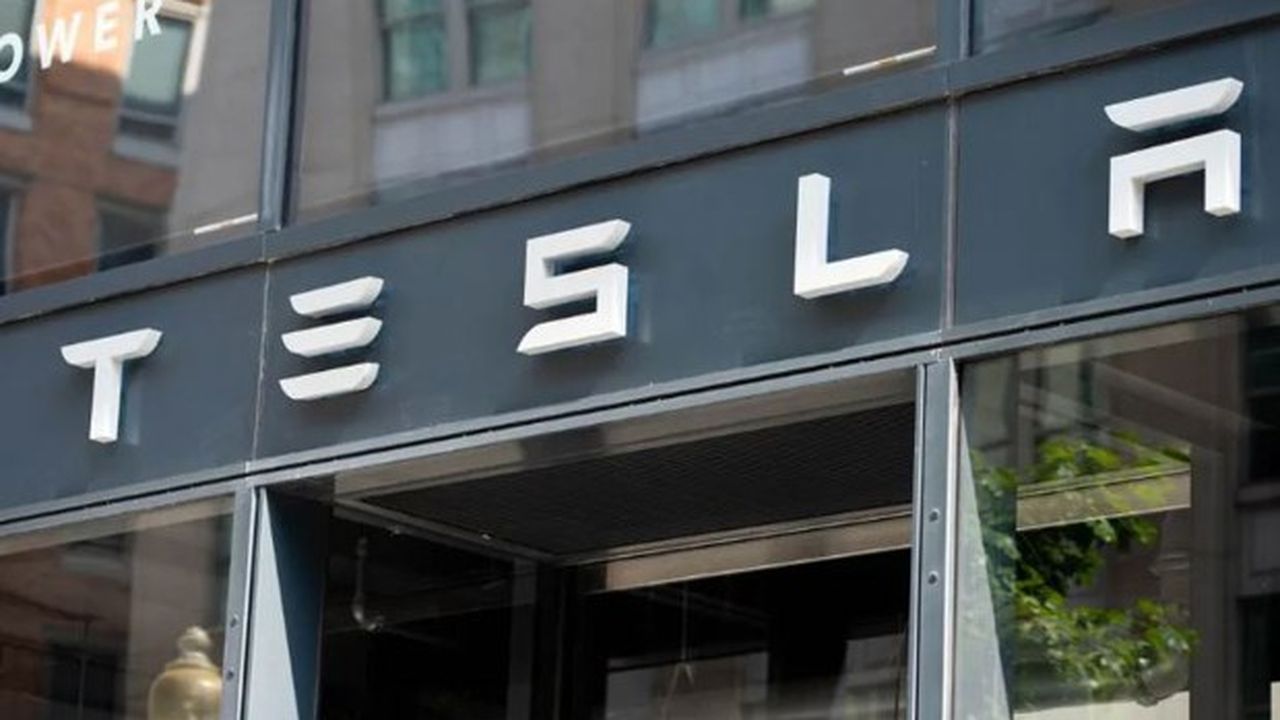 Tesla a de nouveau perdu du terrain à Wall Street malgré la communication d'Elon Musk