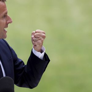 Après avoir dénoncé les « Amish » de l'écologie, Emmanuel Macron entend passer à l'offensive en multipliant les annonces.