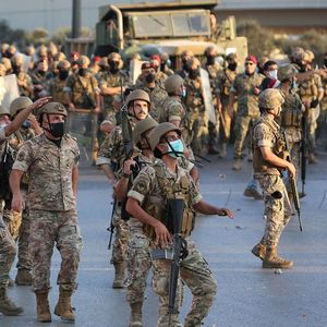Des soldats libanais sont déployés près du palais présidentiel à l'occasion de manifestations contre le gouvernement, mi-septembre.Aziz Taher/REUTERS