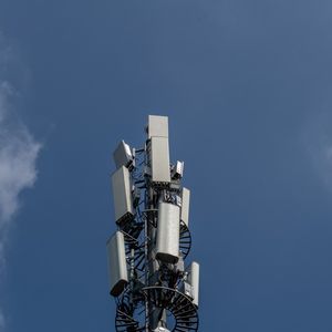 Les premières antennes 5G seront déployées dans les centres-villes, où le réseau 4G est sursollicité