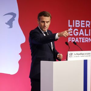 Emmanuel Macron, ce vendredi lors de son discours aux Mureaux.